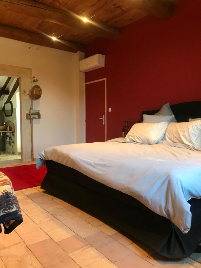 La Bergerie Des Amandiers Chambres Et Table D'Hotes 말라타번 외부 사진